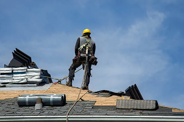 Professional Gutter Installation technician working in Reelsville, IN